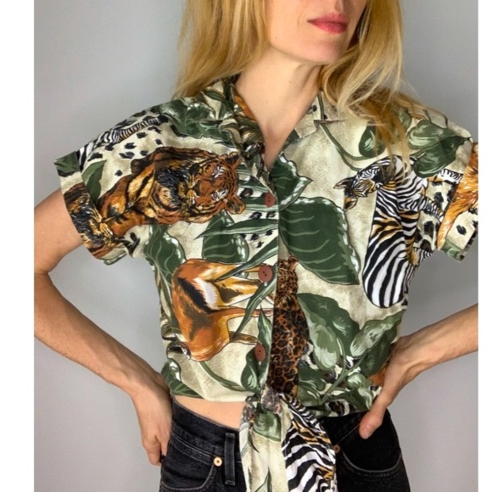 Vintage 80s Safari 🐆🦓Jungle Animal Print Crop Top Tie Blouse